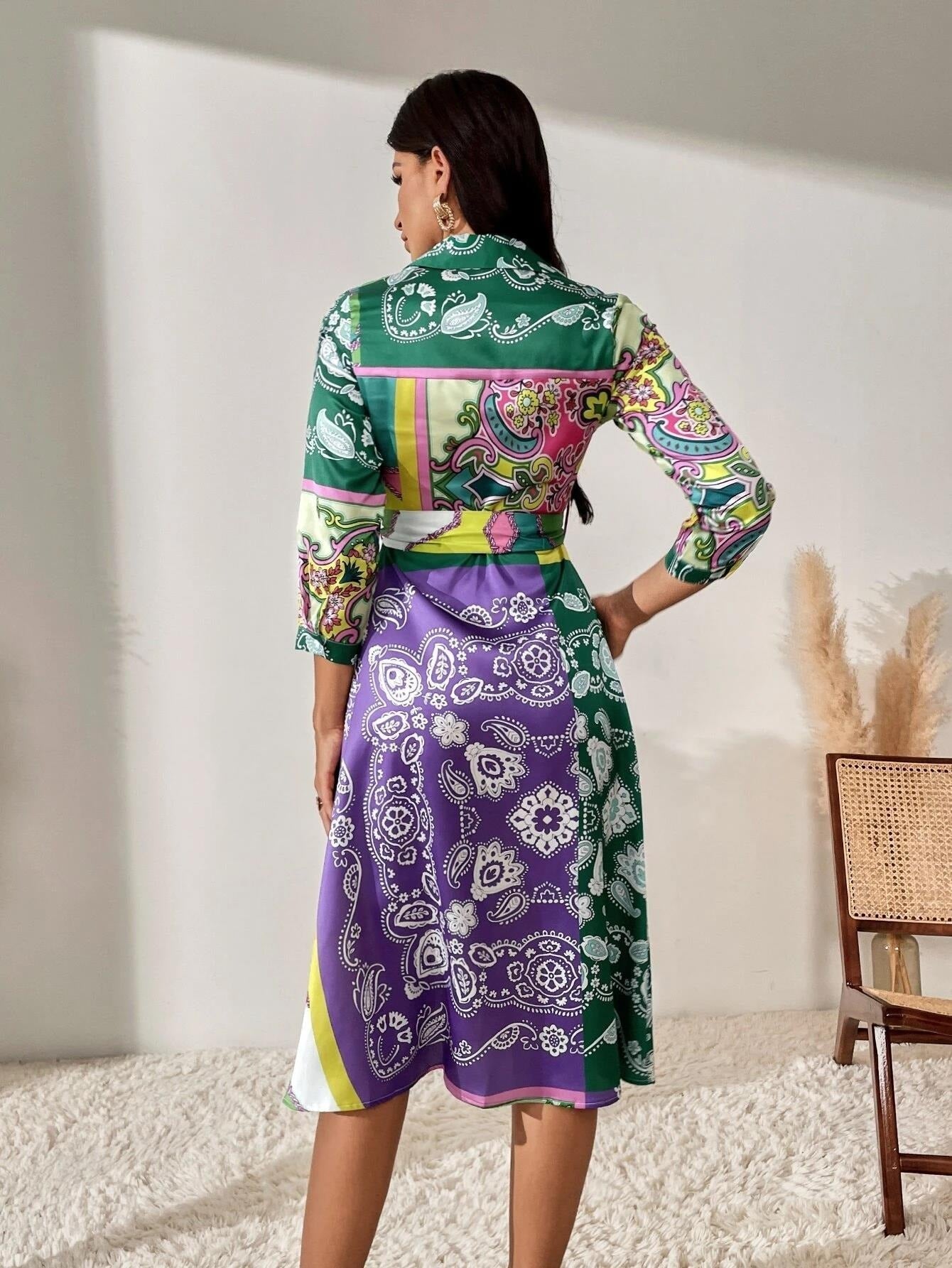 Bedrucktes Hemdkleid Mit Gürtel