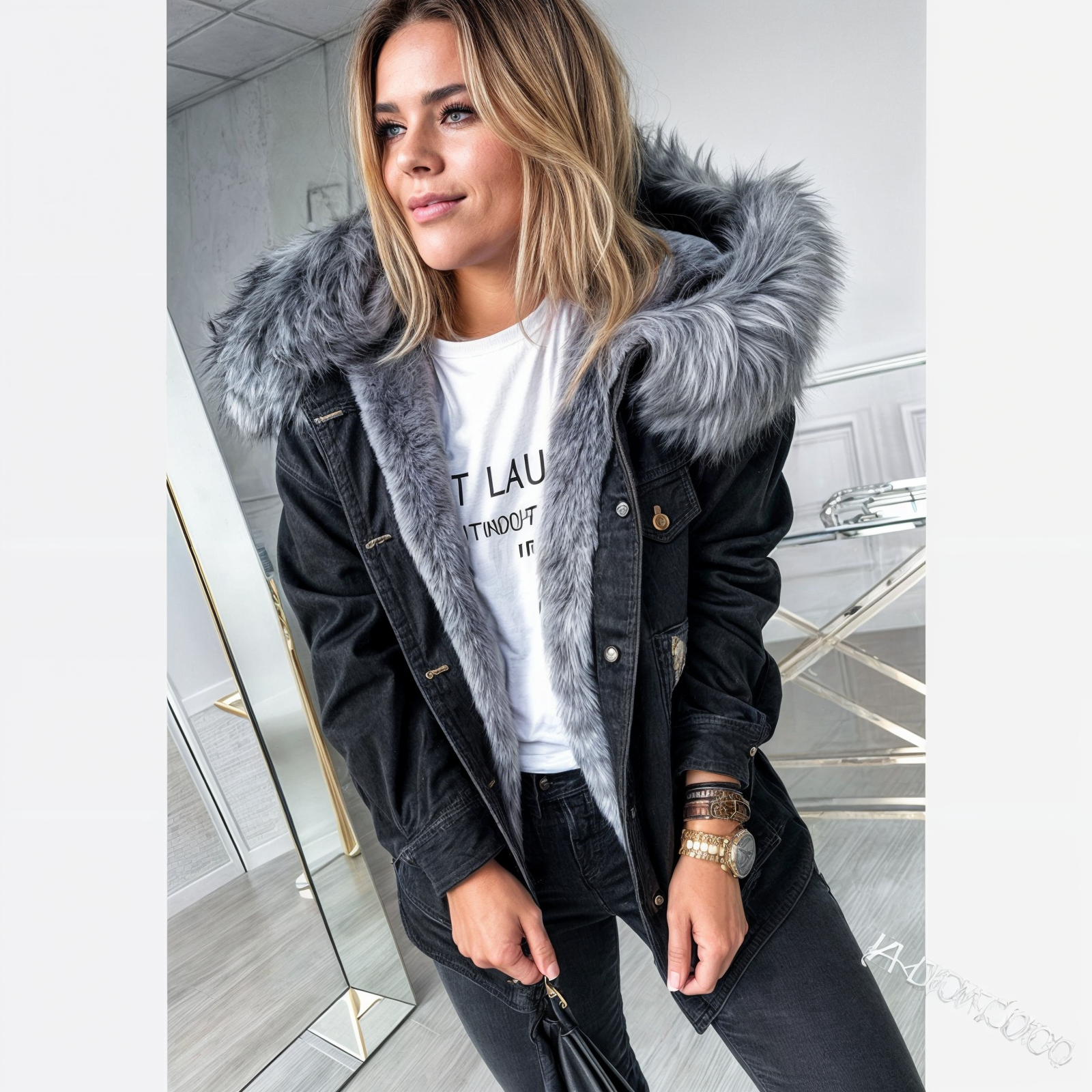 Damen-Jeansjacke mit Fellkragen