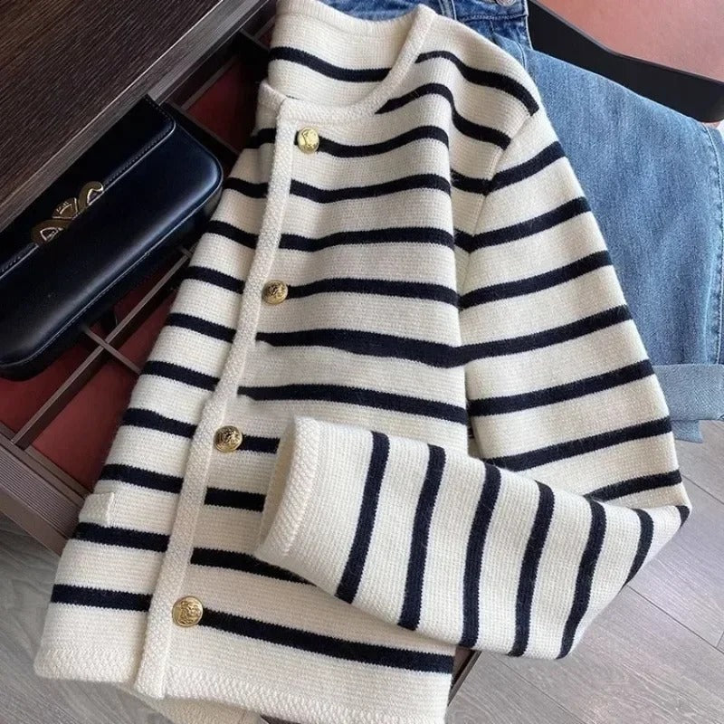 Gestreifte Damen-Strickjacke