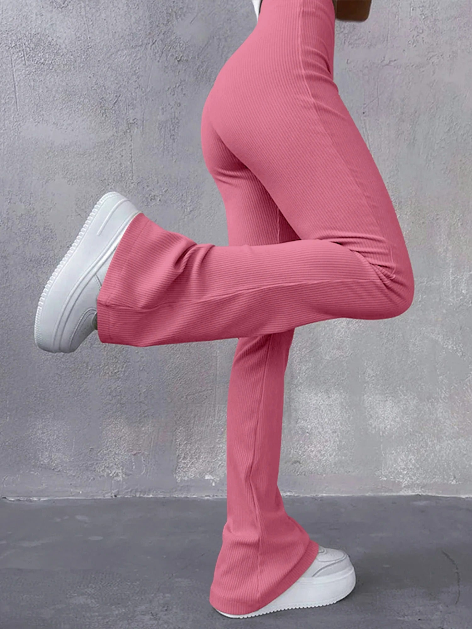 Damenhose mit hoher Taille und Rippbündchen