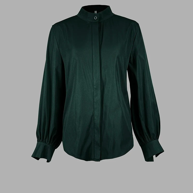 Damenbluse mit Knöpfen und Puffärmeln