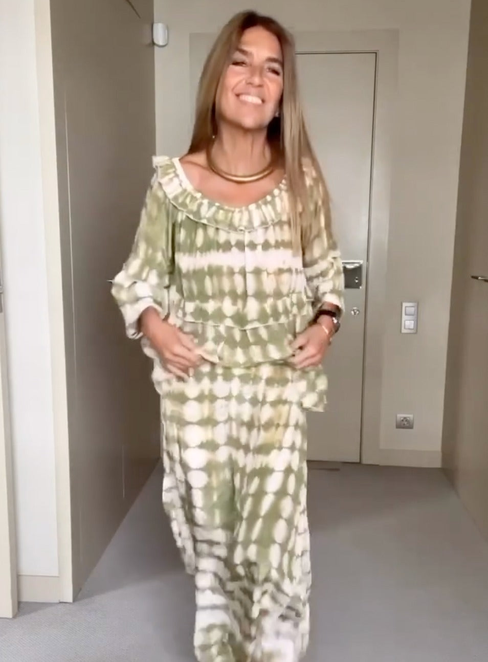 Damen Set Langarm Bluse und Langer Rock Elegante Silhouette Hochwertiger Stoff-2