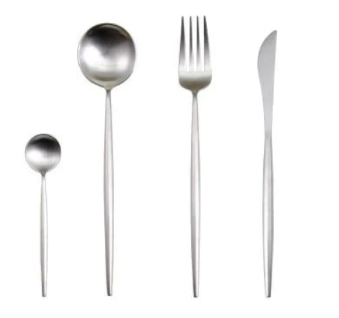 24-teiliges Besteckset für Elegante Anlässe mit Gold-Akzenten 13