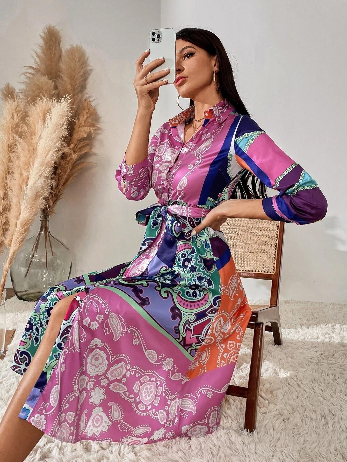 Bedrucktes Hemdkleid Mit Gürtel