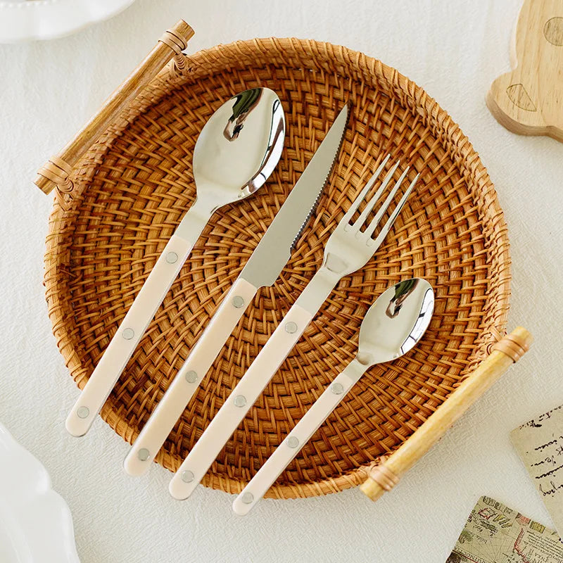 Bistro Besteckset 24-teilig für 6 Personen mit Stilvollem Design 2