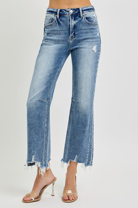 Damen Hoch geschnittene Crop Jeans mit geradem Schnitt und ausgefranstem Saum 1