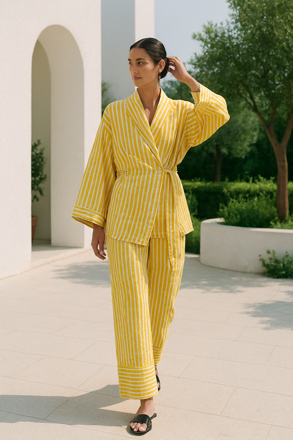 Damen Pyjama Set Lässiger Zweiteiliger Schlafanzug mit Wickelbluse und Weiten Hose aus leichtem Material 1