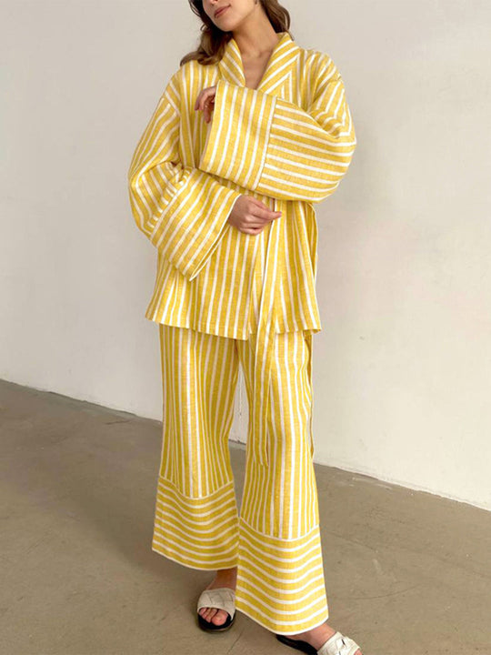 Damen Pyjama Set Lässiger Zweiteiliger Schlafanzug mit Wickelbluse und Weiten Hose aus leichtem Material 3