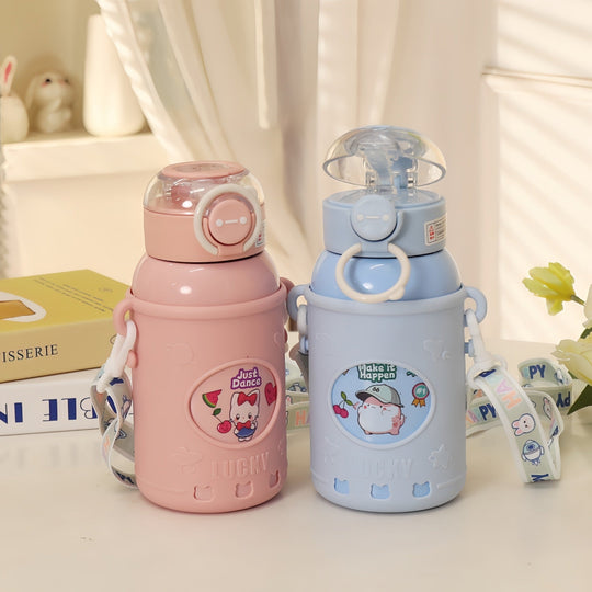 Damen Trinkflasche mit Tragegurt und Panda-Design für Sport und Freizeit 1