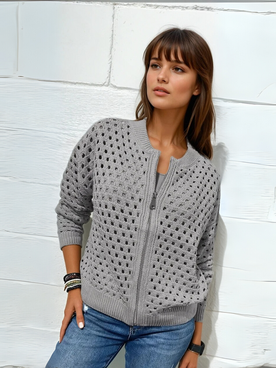 Damenjacke mit Reißverschluss und perforiertem Design 1
