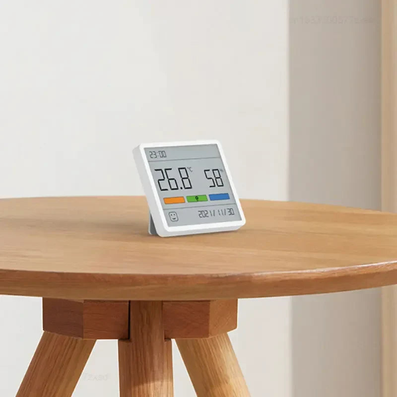 Digitales Hygrometer mit Uhr und Thermometer für Innenräume 3