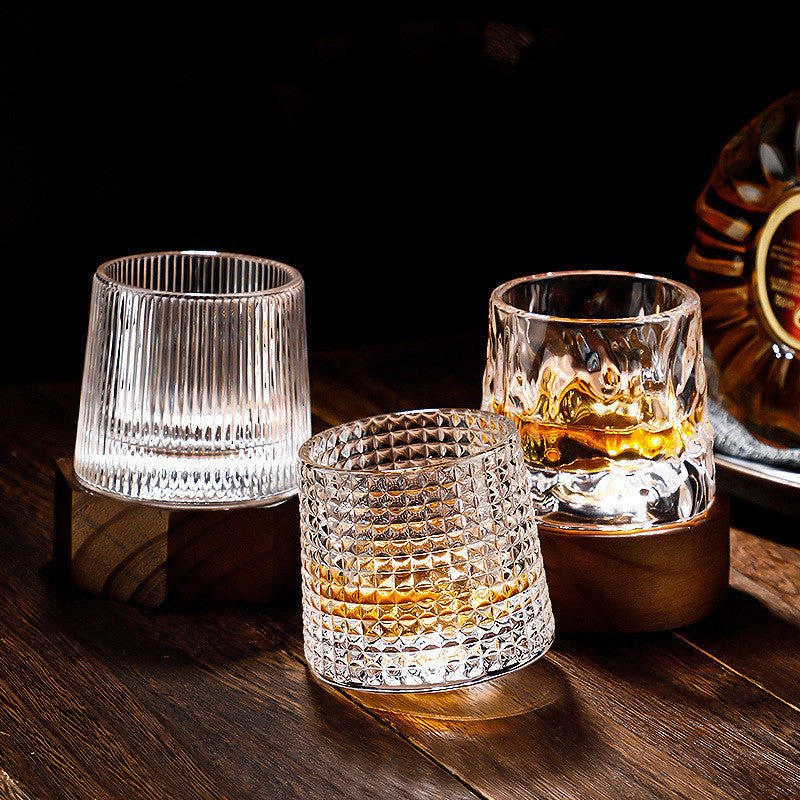 Drehbare Whiskygläser für stilvollen Genuss 8