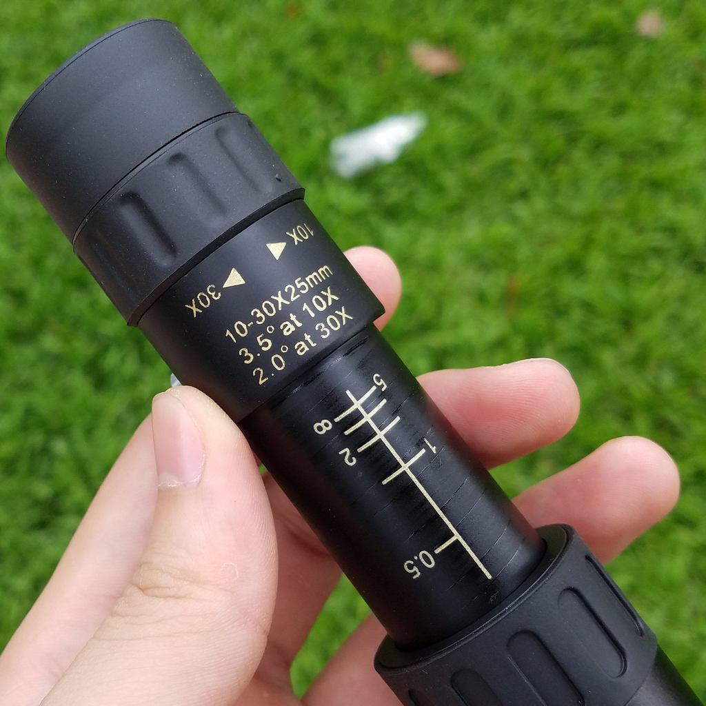Fernglas mit Zoomfunktion 10-30x für Outdoor-Aktivitäten 3
