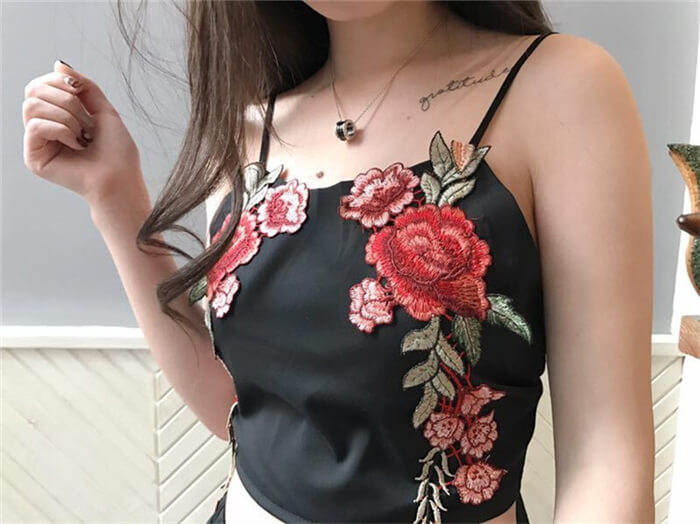 Floral Besticktes Crop Top Und Shorts Set