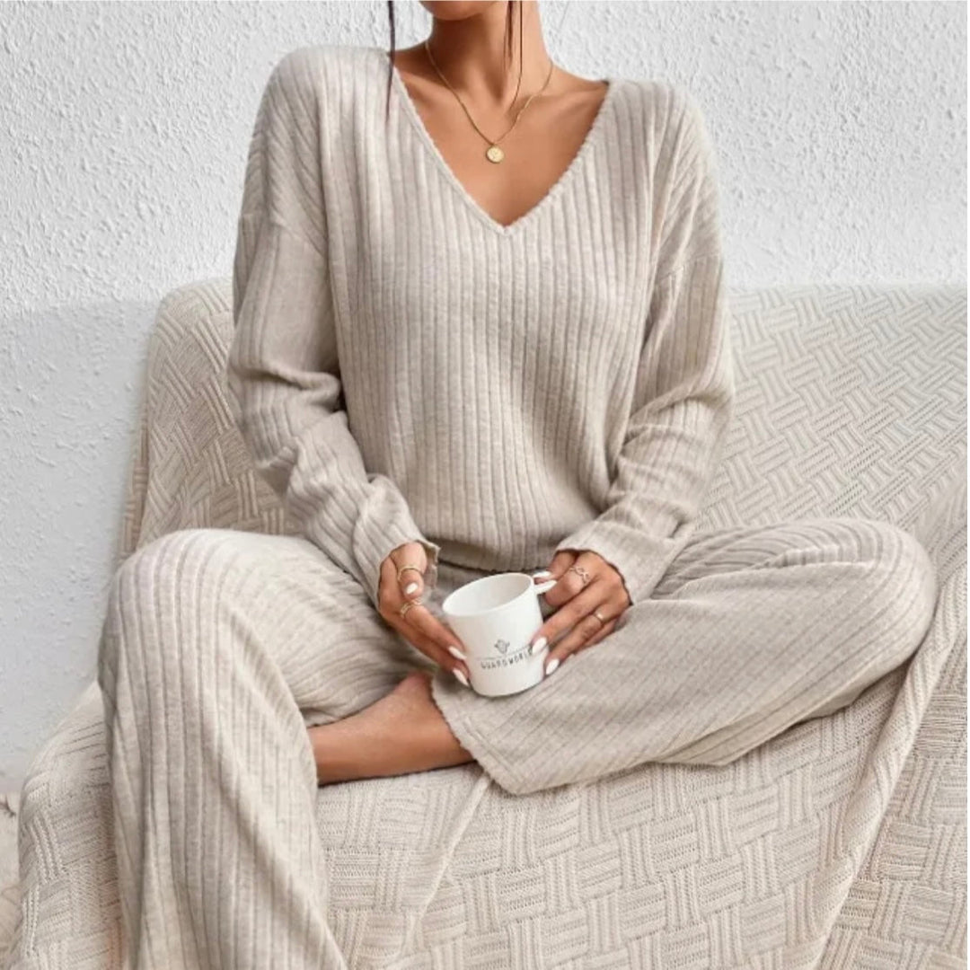 Damen Winterset Pullover und Hose Baumwoll-Polyester-Mischung 2
