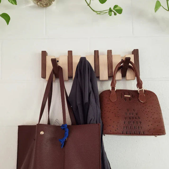 Garderobe aus Holz, Klavierinspiration 5