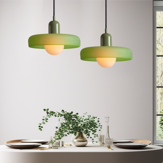 Hängelampe aus buntem Glas im modernen Design 13