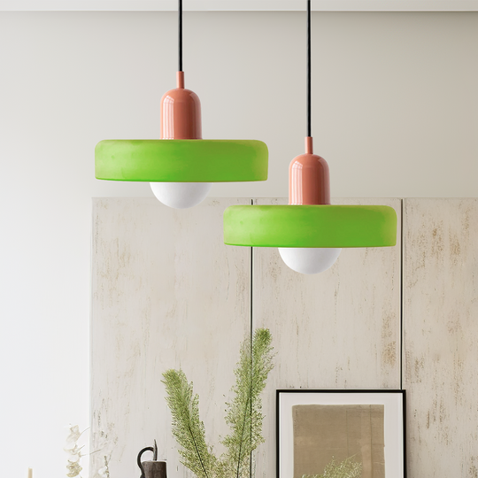 Hängelampe aus buntem Glas im modernen Design 16