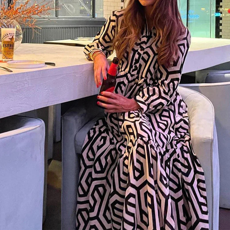 Langärmeliges Kleid für Damen mit geometrischem Muster 1