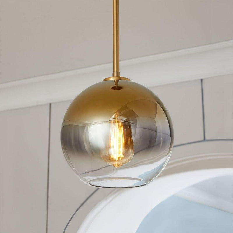 Moderne Pendelleuchte mit Glaskugel für Esszimmer und Wohnräume 4