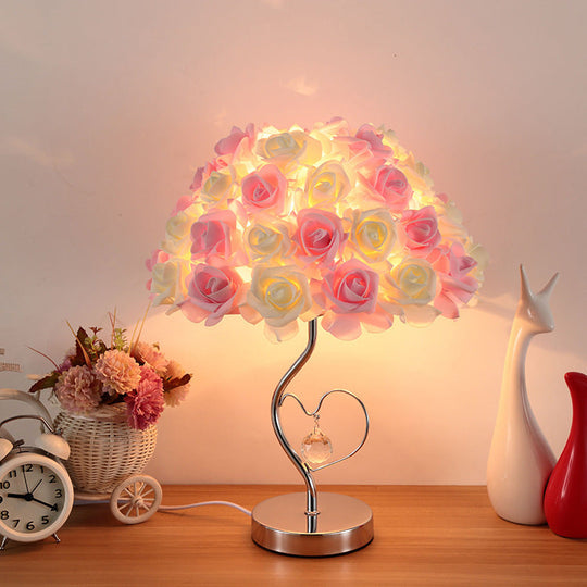 Moderne Tischlampe mit Rosen-Design für Nachttisch oder Esstisch 9