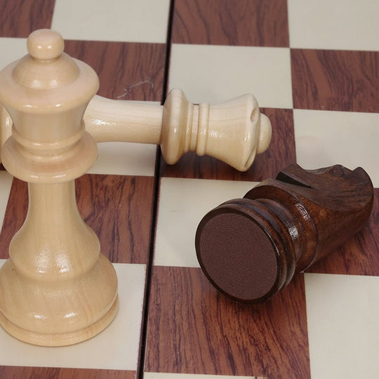 Schachspiel Faltbar für Strategisches Spielen – Elegantes Schachbrett für Turniere und Zuhause 1