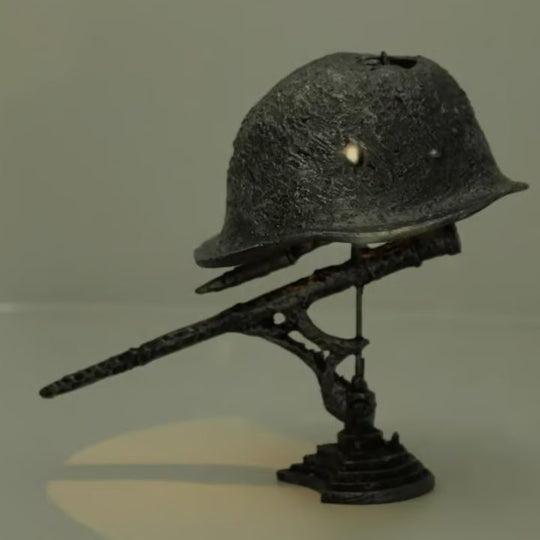 Tischlampe im Vintage-Stil mit Helm-Design 9