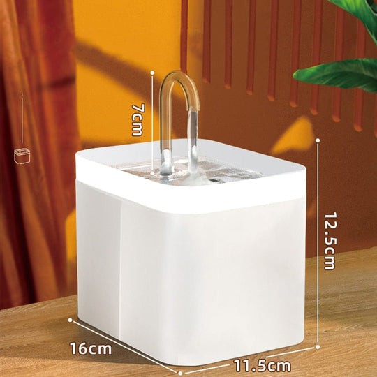 Trinkbrunnen für Katzen mit Wasserumwälzsystem und integriertem Filter 3