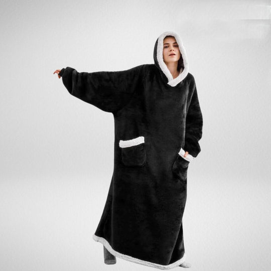 Übergroße Decke mit Kapuze und warmer Fleece-Innenseite 7