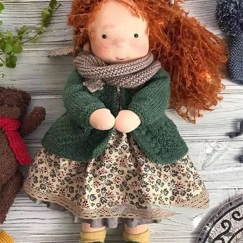 Waldorfpuppe mit Zubehör für Kinder 6