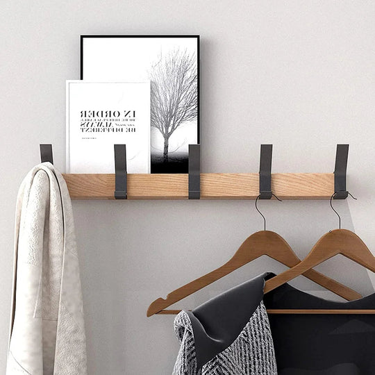 Wandgarderobe mit beweglichen Haken im skandinavischen Stil 3