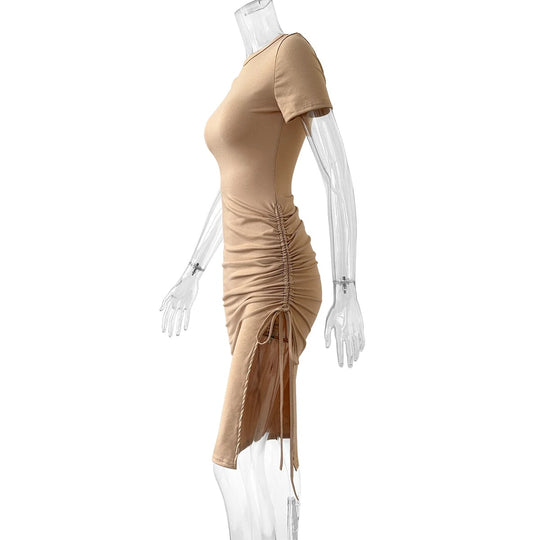 Damenkleid mit Seitenschlitz und kurzen Ärmeln