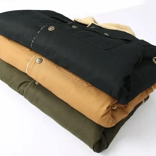 Herrenmantel aus dicker Plüschwolle