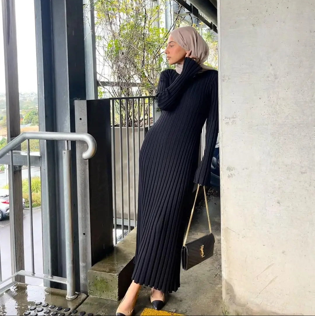 Klassisches lockeres Strickkleid für Damen