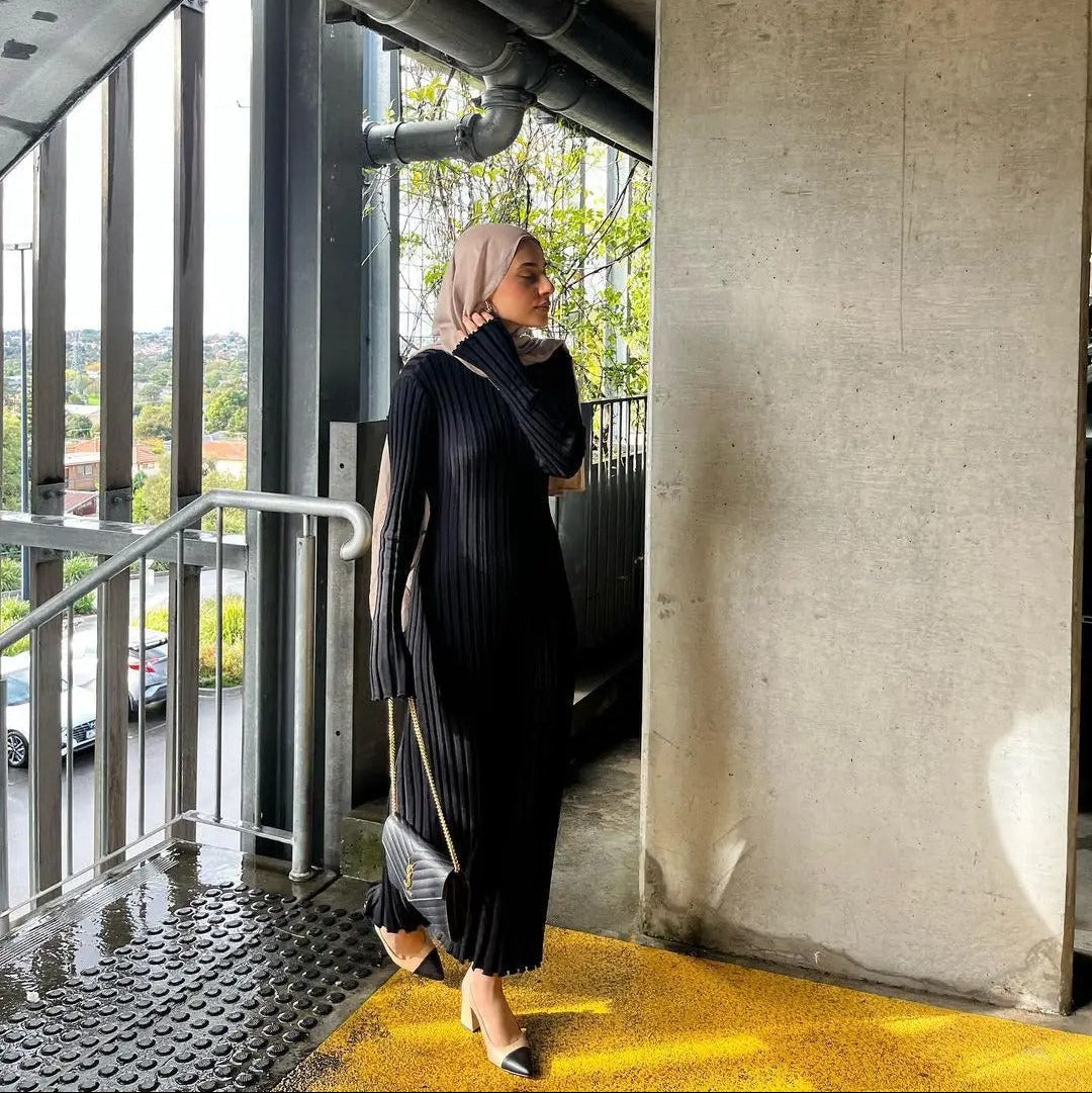 Klassisches lockeres Strickkleid für Damen