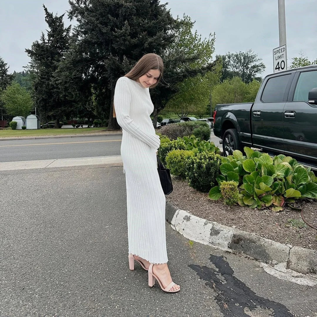 Klassisches lockeres Strickkleid für Damen