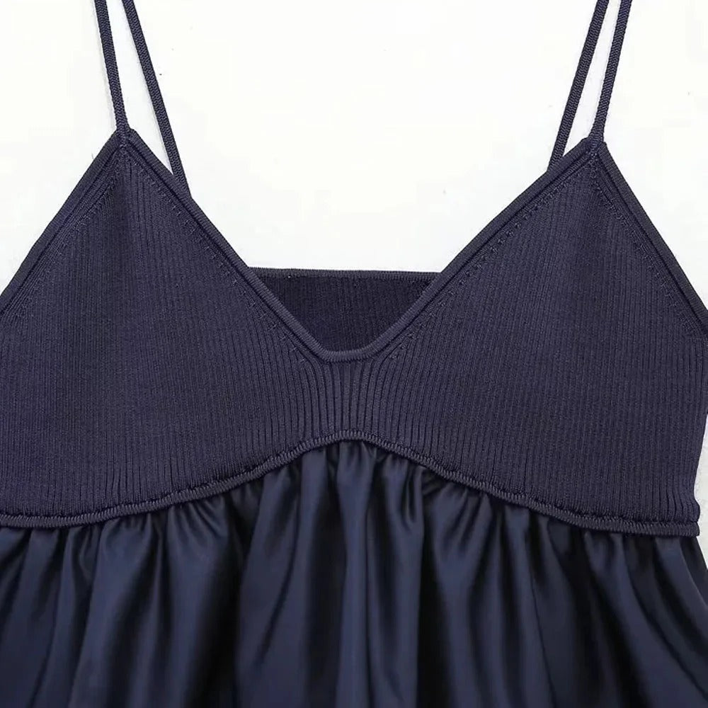 Geplissierte Kielbluse für Damen mit V-Ausschnitt