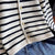 Gestreifte Damen-Strickjacke