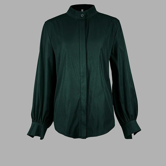 Damenbluse mit Knöpfen und Puffärmeln