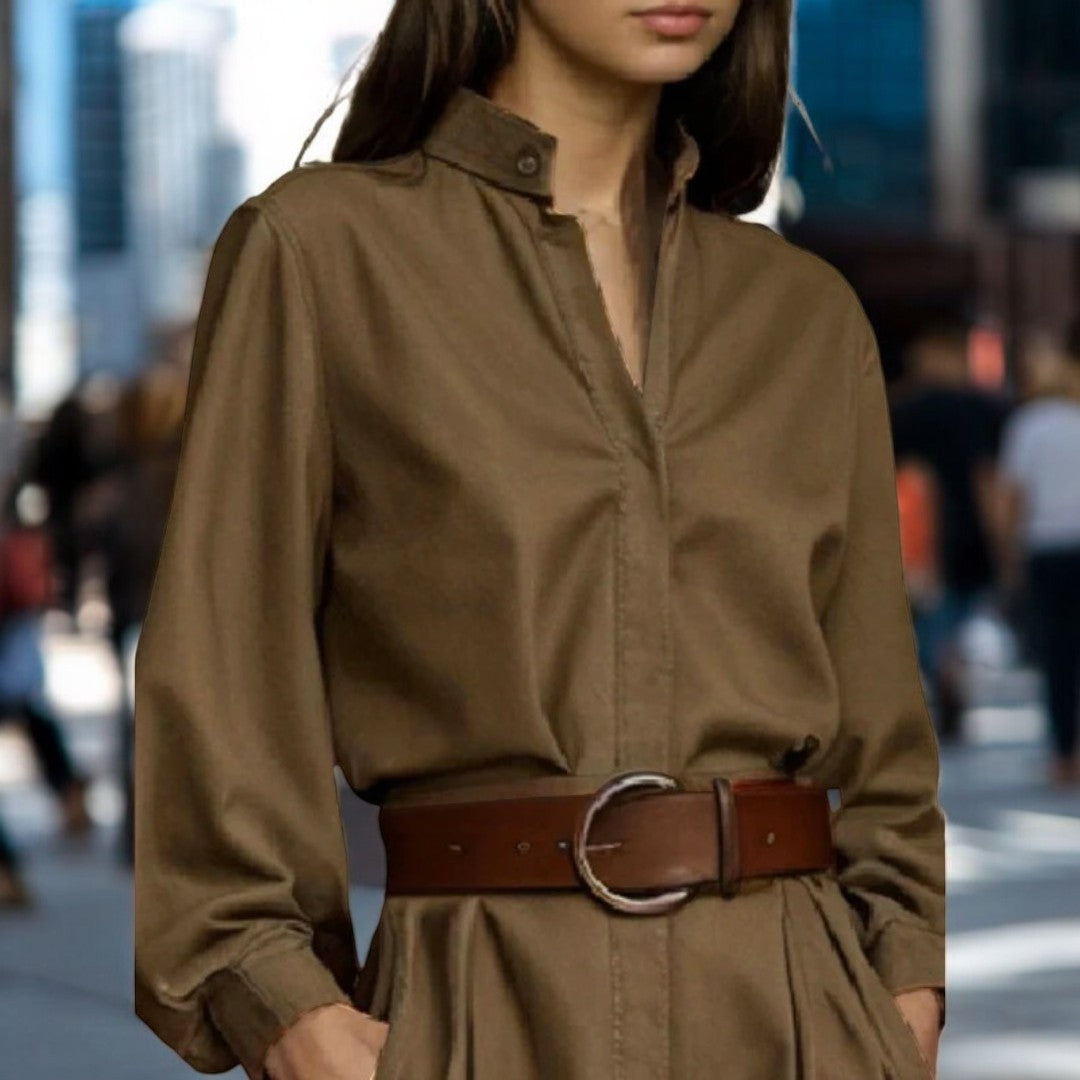 Damenbluse mit Knöpfen und Puffärmeln